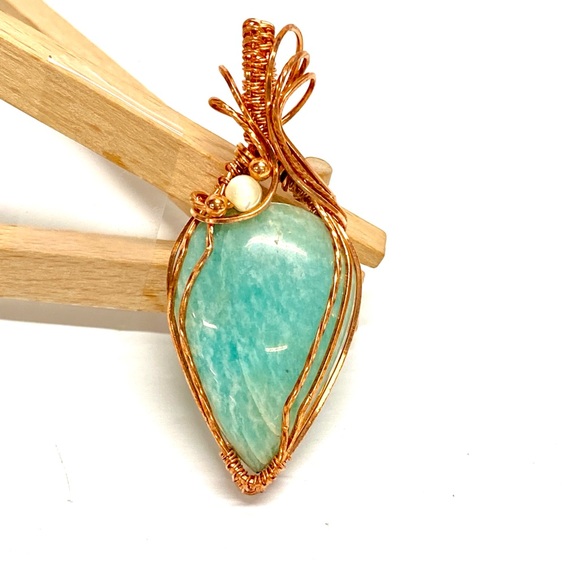 HANDMADE Amazonite & Mother of Pearl Hand Wrapped Pure Copper Statement Pendant - Picture 8 of 10